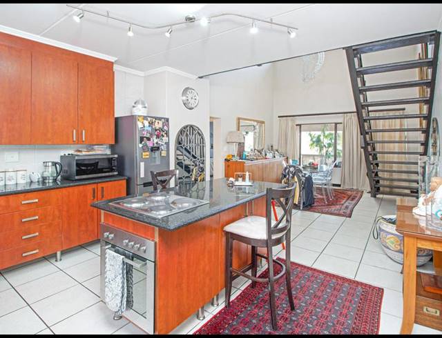 3 BEDROOM APARTMENT FOR SALE IN SUNNINGHILL